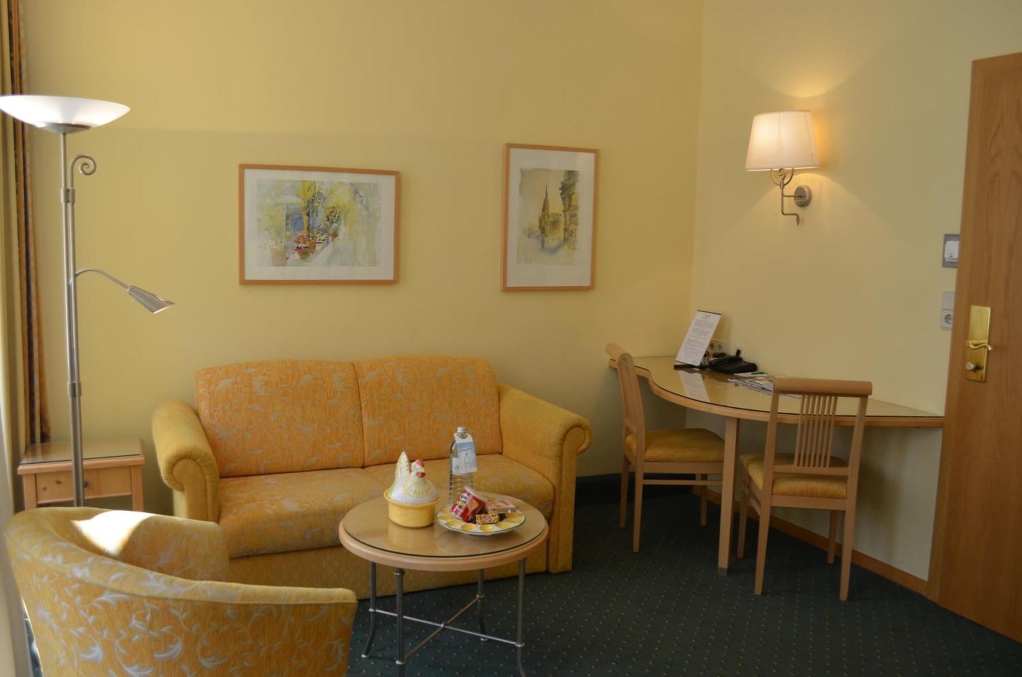 Hotel Jaeger - Family Tradition Since 1911 Vienne Extérieur photo