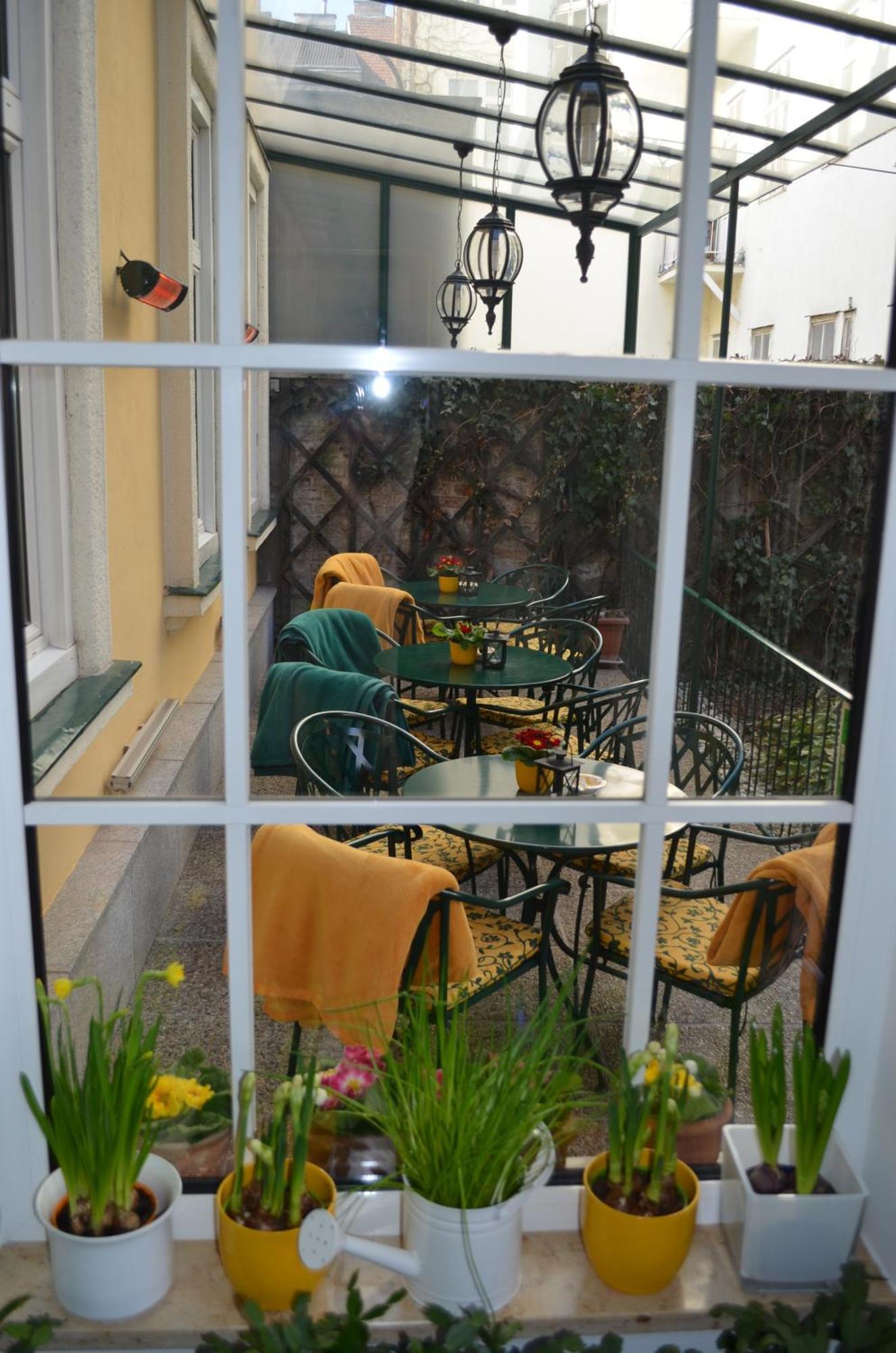 Hotel Jaeger - Family Tradition Since 1911 Vienne Extérieur photo