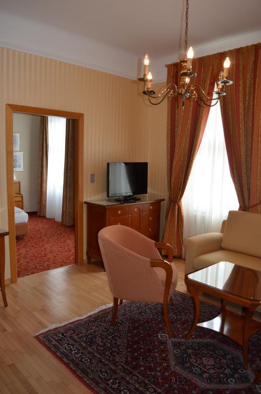 Hotel Jaeger - Family Tradition Since 1911 Vienne Extérieur photo