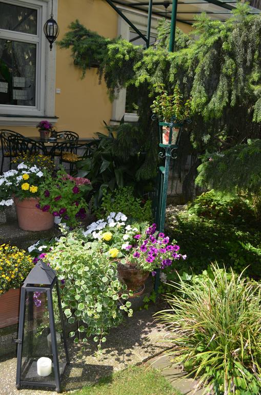 Hotel Jaeger - Family Tradition Since 1911 Vienne Extérieur photo