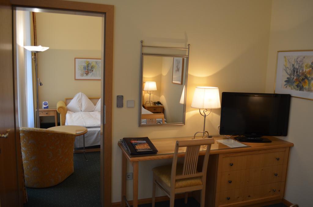 Hotel Jaeger - Family Tradition Since 1911 Vienne Extérieur photo