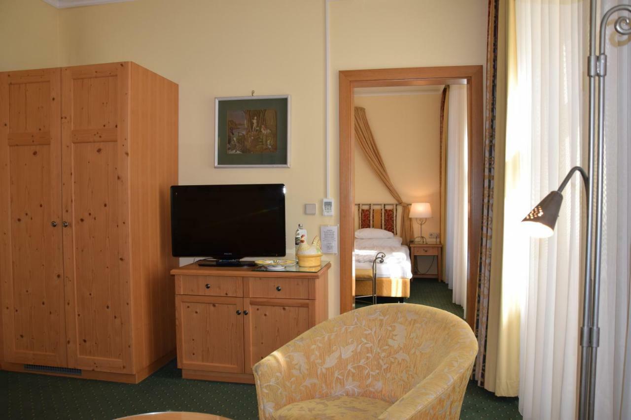 Hotel Jaeger - Family Tradition Since 1911 Vienne Extérieur photo