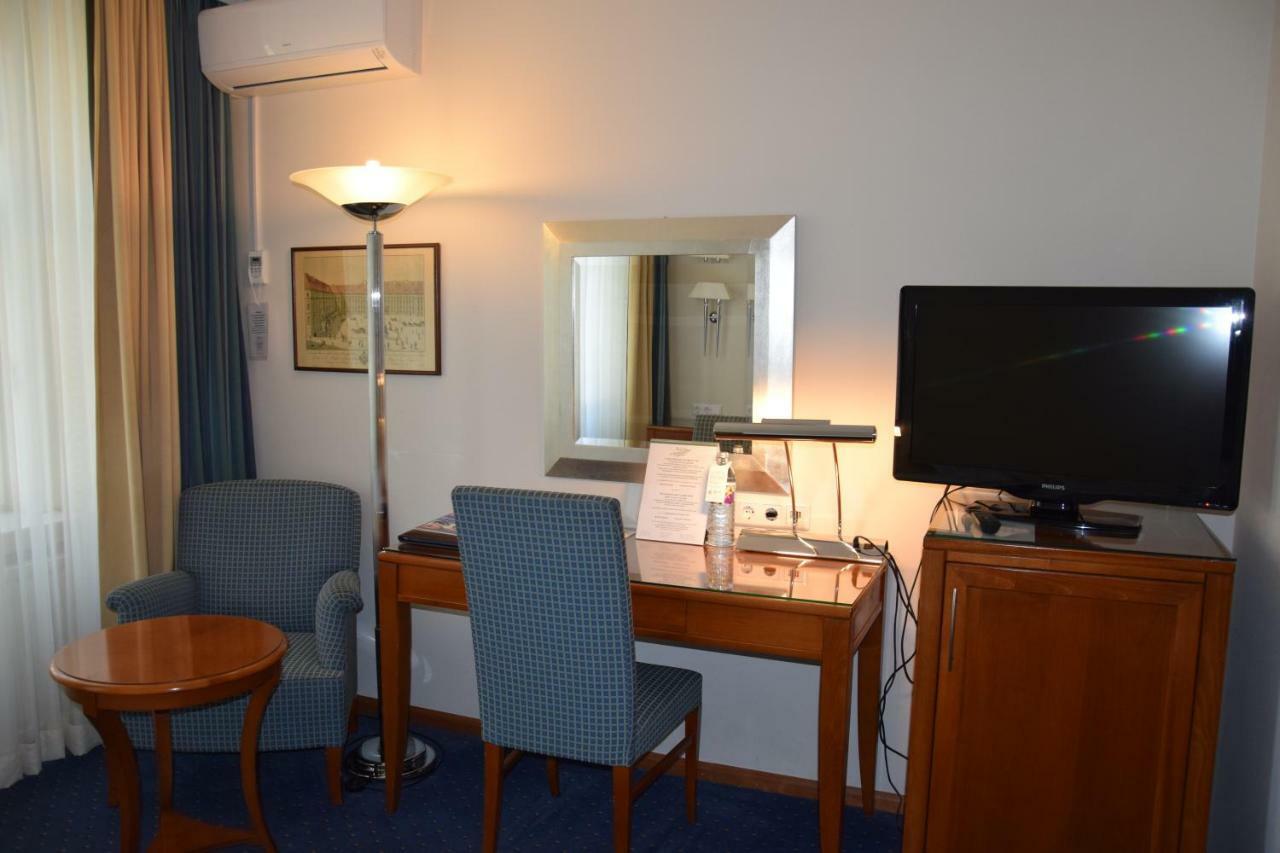 Hotel Jaeger - Family Tradition Since 1911 Vienne Extérieur photo